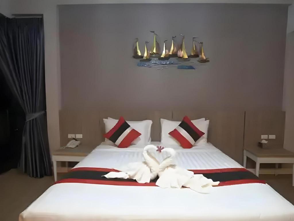 Chatnipa Beach Resort By Morseng Ban Hat Lek Bagian luar foto